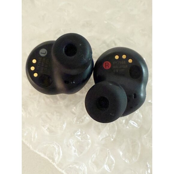 Sony - WF1000XM4 True Wireless Noise Cancelling Earbuds - Black - Picture 7 of 11